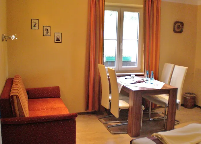 Hotel Restaurant Hausberg 3*